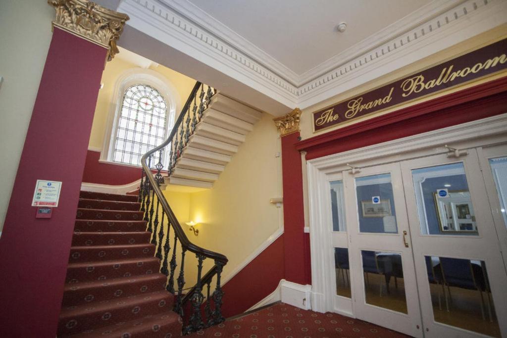 The White Swan Hotel Галифакс Экстерьер фото